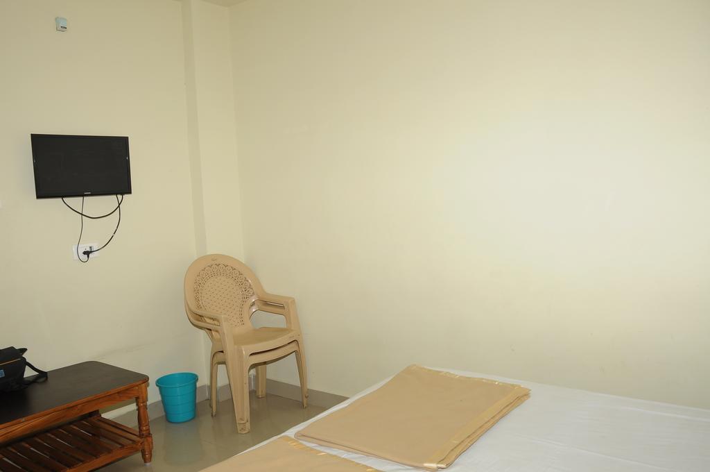 Hotel Agarala Residency Tirupati Buitenkant foto